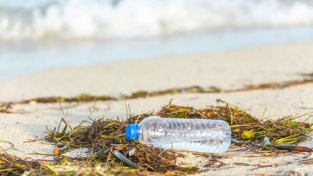 Αλλάζουν τα δεδομένα για την μόλυνση των ωκεανών: Επιστήμονες στην Ιαπωνία δημιούργησαν πλαστικό που διαλύεται εντός ωρών στη θάλασσα