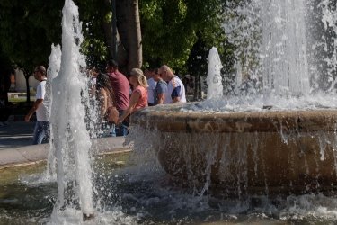 Ζέστη ακόμη και το βράδυ: Πότε τελειώνει ο καύσωνας