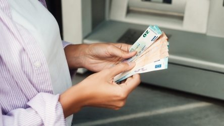 Οι πληρωμές από ΕΦΚΑ και ΔΥΠΑ έως 13 Ιουνίου: Ποια επιδόματα καταβάλλονται