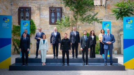 Ζελένσκι: Το “ευχαριστώ” στους ηγέτες της Συνόδου Ουκρανίας-Ν/Α Ευρώπης – “Στέλνετε σαφές μήνυμα προς τη Ρωσία”