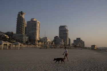 Οι εξελίξεις στη Μέση Ανατολή βάζουν «φωτιά» και στις αγορές – Στροφή επενδυτών σε δολάριο και χρυσό