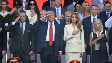 ΗΠΑ: Μεγάλη στρατιωτική παρέλαση στην Ουάσινγκτον με παρόντα τον Τράμπ – Την ημέρα γενεθλίων του Αμερικανού προέδρου