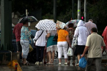 Αλλάζει επικίνδυνα ο καιρός σε λίγες ώρες: Ψύχρα και μπουρίνια