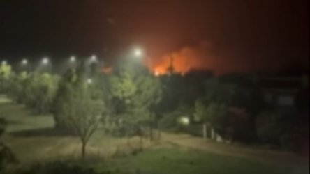 Φωτιά από κεραυνό κοντά σε σπίτια στην Αλεξανδρούπολη (Βίντεο)