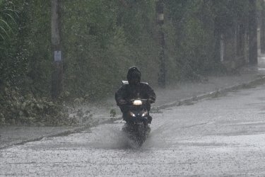 Τεράστιο καταιγιδοφόρο νέφος 12 χιλιομέτρων χτύπησε τη Θεσσαλία – Η εξήγηση Κολυδά