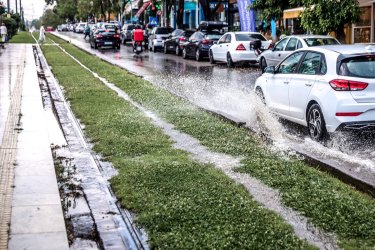 Πλημμύρες στην Κορινθία, χαλάζι στα Ιωάννινα, δρόμοι – ποτάμια στην Αθήνα: Πού θα χτυπήσει το νέο κύμα κακοκαιρίας