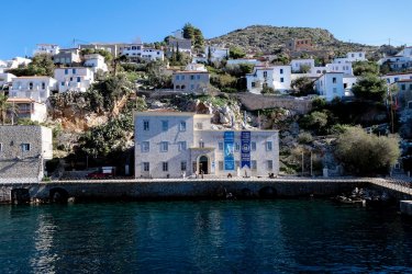 Η κακοκαιρία προκάλεσε μπλακ άουτ στην Ύδρα για αρκετές ώρες