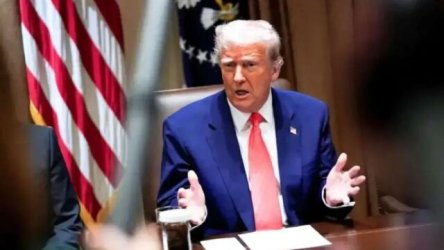 Ντόναλντ Τραμπ: “Πήραμε τη βόμβα από τα χέρια του Ιράν” – “Πυρά” σε Ρεπουμπλικανό που χαρακτήρισε αντισυνταγματικές τις επιθέσεις