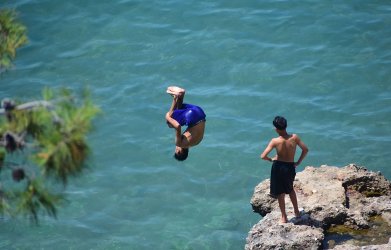 Νέος χάρτης για τον καύσωνα που έρχεται σε δύο 24ωρα