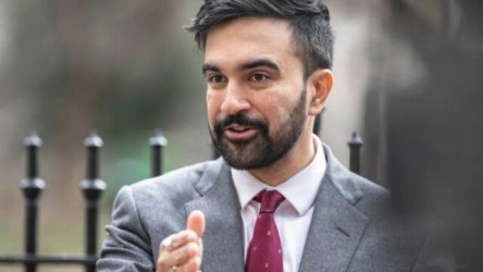 Ζόραν Μαμντάνι: Ο 33χρονος μουσουλμάνος που μπορεί να γίνει ο επόμενος δήμαρχος της Νέας Υόρκης