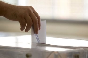 Τάσεις MRB: Πρώτη με διαφορά η ΝΔ, χάνει τη 2η θέση η Πλεύση- Τι απαντούν για κόμμα Τσίπρα και Σαμαρά