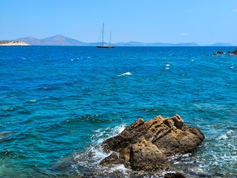 Εύβοια: «Πάλεψα με τα ρεύματα, έφτασα με δυσκολία», λέει ο αστυνομικός που έσωσε μητέρα και κόρη