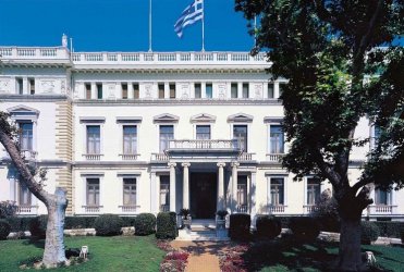 Ορκίστηκαν τα νέα μέλη της κυβέρνησης στο Προεδρικό Μέγαρο
