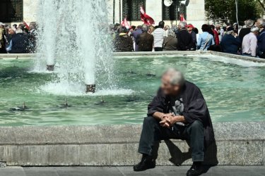 Πλαφόν σύνταξης 800 ευρώ για όλους: Όλες οι αλλαγές (Παραδείγματα)