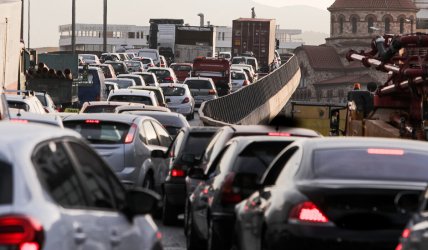 Κίνηση τώρα: «Έμφραγμα» στο κέντρο της Αθήνας – Σοβαρά προβλήματα στον Κηφισό