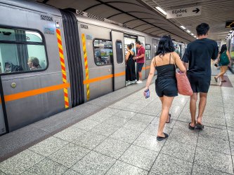 Πρεμιέρα για τα 24ωρα ΜΜΜ: 30.000 επιβάτες στην πρώτη… ολονυκτία του Μετρό