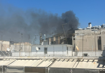 Φωτιά σε διαμέρισμα στο κέντρο της Αθήνας (Βίντεο)