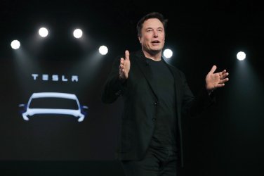 Tesla: Πτώση 7% μετά την ανακοίνωση του Μασκ για ίδρυση νέου κόμματος