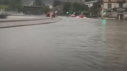 Ισχυρή επιδείνωση καιρού πλήττει την κεντρική και βόρεια Ιταλία – Πάνω από 500 οι επιχειρήσεις πυροσβεστών στο Μιλάνο