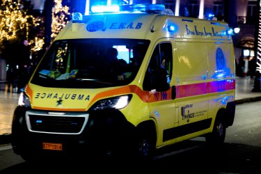 Τραγωδία στην Καλλιθέα: Νεκρός αναβάτης μηχανής – Έπεσε πάνω σε φορτηγό
