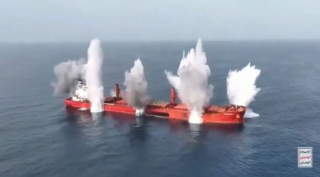 Αναταραχή στους εφοπλιστές για τα χτυπήματα των Χούθι σε ελληνικά πλοία στην Ερυθρά