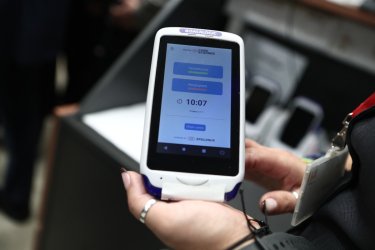 Η ψηφιακή κάρτα εργασίας «δήλωσε» 1000% περισσότερες υπερωρίες στον τουρισμό μέσα σε ένα μήνα