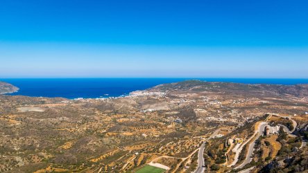 Ούτε Μύκονος, ούτε Σαντορίνη: Αυτό είναι το ελληνικό νησί που αποθεώνει η Ευρώπη για το 2025