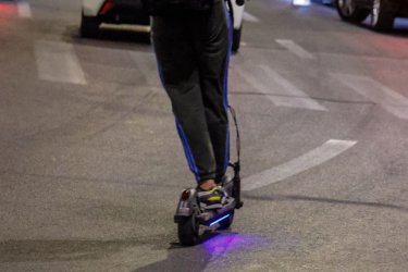 Λάρισα: Αυτοκίνητο παρέσυρε 13χρονο με πατίνι – Στο νοσοκομείο ο έφηβος