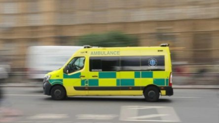 Τραγωδία στη Bρετανία: Πούλμαν έπεσε σε πλαγιά – Νεκρός ένας μαθητής, στους 21 οι τραυματίες