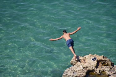 Καύσωνας από σήμερα σαρώνει τη χώρα – Πότε και πού χτυπά με 45άρια