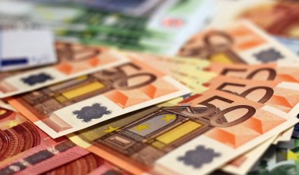 Νέο πλαίσιο εποπτείας για τις τράπεζες – Τι προβλέπεται για χορηγήσεις δανείων και ελέγχους για ξέπλυμα χρήματος