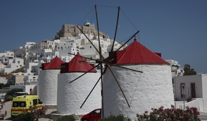 Οι Times μαγεύτηκαν από το ελληνικό «νησί των πειρατών» – «Έχει σχήμα πεταλούδας»