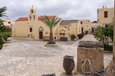 Σκάνδαλο ΟΠΕΚΕΠΕ: Η Μονή Οδηγήτριας στην Κρήτη απαντά για την εμπλοκή της στις παράνομες επιδοτήσεις
