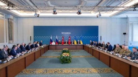 Κωνσταντινούπολη: Ξεκινά ο τρίτος γύρος συνομιλιών μεταξύ Ρωσίας και Ουκρανίας – “Χαμηλά ο πήχυς” από το Κρεμλίνο