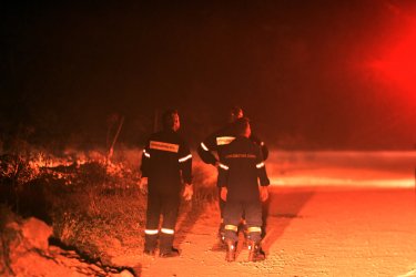 Χωρίς ενεργό μέτωπο η φωτιά στον Φενεό Κορινθίας – Oλονύκτια επιφυλακή για αναζωπυρώσεις