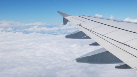 Παραλίγο νέα τραγωδία με ρωσικό επιβατικό αεροπλάνο: Επέστρεψε σε αεροδρόμιο της Σιβηρίας έχοντας αναφέρει απώλεια πίεσης