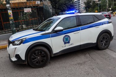 Συνελήφθη 52χρονη στον Βόλο για παιδική πορνογραφία – Βιντεοσκοπούσε την ανήλικη κόρη της