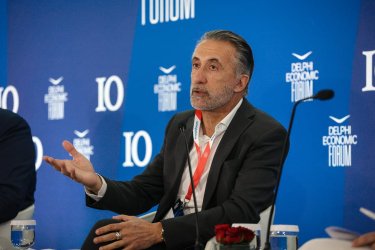 Theon: Θυγατρική στο Βέλγιο, μειοψηφικό ποσοστό στη γερμανική Andres