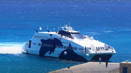 Το Superjet και η «μάχη» με τα κύματα και τους ανέμους στα Κουφονήσια – Βίντεο