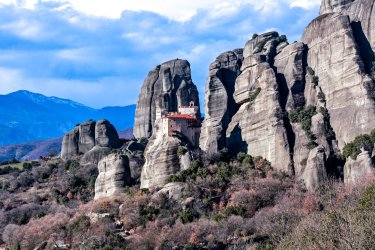 Ο Δεκαπενταύγουστος στα Μετέωρα – Από τον κάμπο ως τα ορεινά χωριά