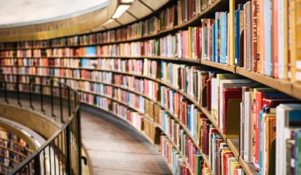 Voucher βιβλίων ΔΥΠΑ: Αντίστροφη μέτρηση για τις αιτήσεις