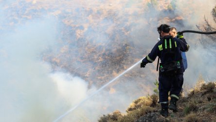 Πυροσβεστική: Δύο συλλήψεις στη Νάξο για φωτιά σε υπαίθριο χώρο με απορρίμματα