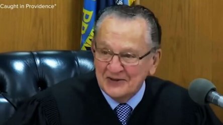 Φρανκ Κάπριο: Πέθανε ο “πιο ευγενικός δικαστής του κόσμου” – Συγκίνηση στις ΗΠΑ για τον “θησαυρό του Ρόουντ Άιλαντ”
