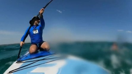 Διάσωση «θρίλερ» στη Θεσσαλονίκη: Άνδρας με SUP έσωσε πατέρα και παιδιά – «Άκουσα τσιρίδες»