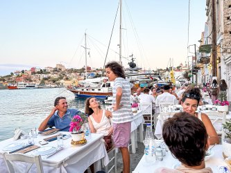 Το Νο1 ελληνικό νησί που κάνεις διακοπές σαν ντόπιος