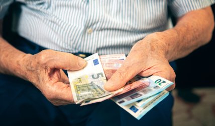 Νέα αναδρομικά συνταξιούχων στις 25/8 – Ποιοι πληρώνονται