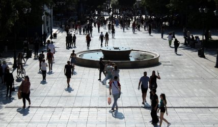 Έρευνα-συναγερμός για το δημογραφικό: Γιατί είναι γηρασμένη χώρα η Ελλάδα, κατάρρευση των γεννήσεων