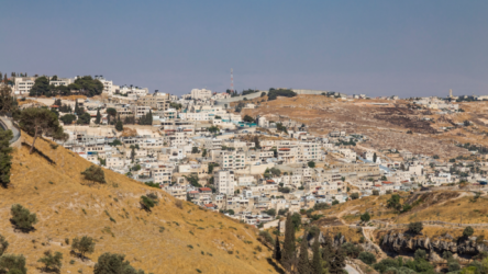 Δυτική Όχθη: Επιδρομή του ισραηλινού στρατού σε ανταλλακτήριο νομισμάτων – Τουλάχιστον 27 Παλαιστίνιοι τραυματίστηκαν