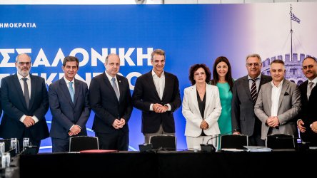 ΑΠΘ: Ιδρύεται ακαδημαϊκή έδρα για τον Μέγα Αλέξανδρο – Παρουσία οι Μητσοτάκη «έπεσαν» οι υπογραφές