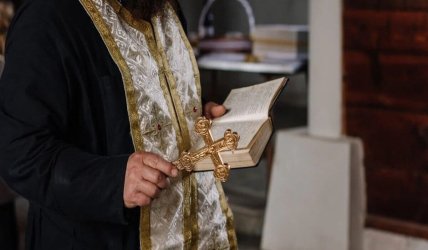 Νέες αποκαλύψεις για την μαφία της Κρήτης: Eκβίαζαν με ροζ βίντεο κληρικό για οικόπεδο «φιλέτο»